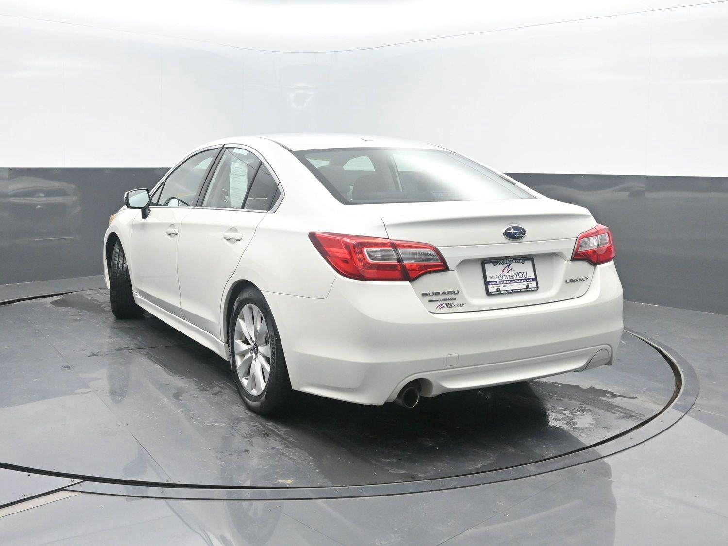 Used 2015 Crystal White Pearl Subaru 2.5i Premium image 40