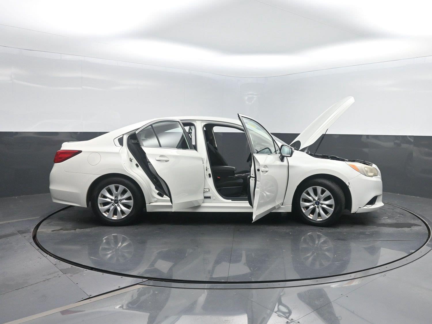 Used 2015 Crystal White Pearl Subaru 2.5i Premium image 44