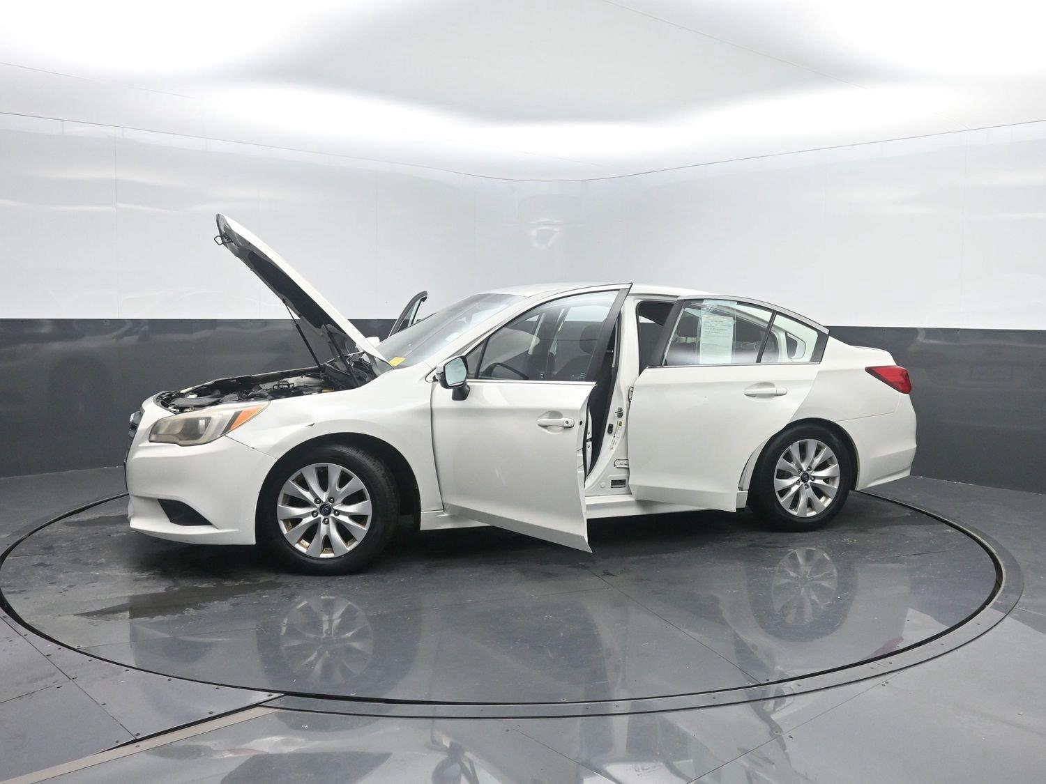 Used 2015 Crystal White Pearl Subaru 2.5i Premium image 45