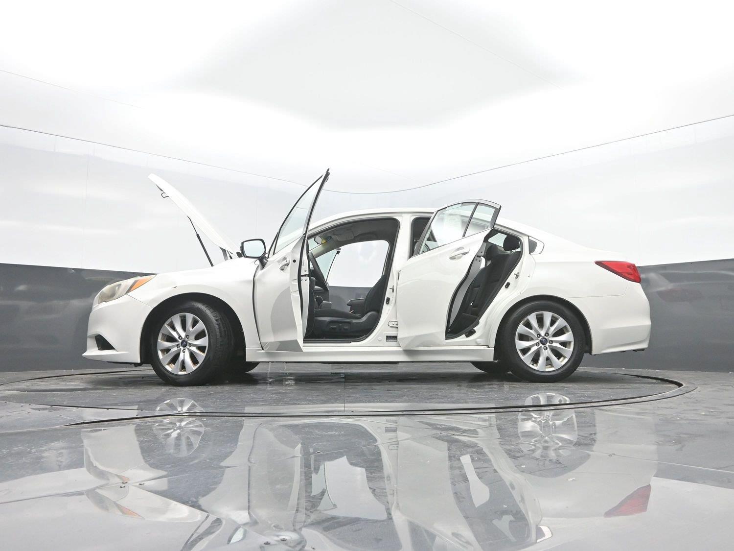 Used 2015 Crystal White Pearl Subaru 2.5i Premium image 47