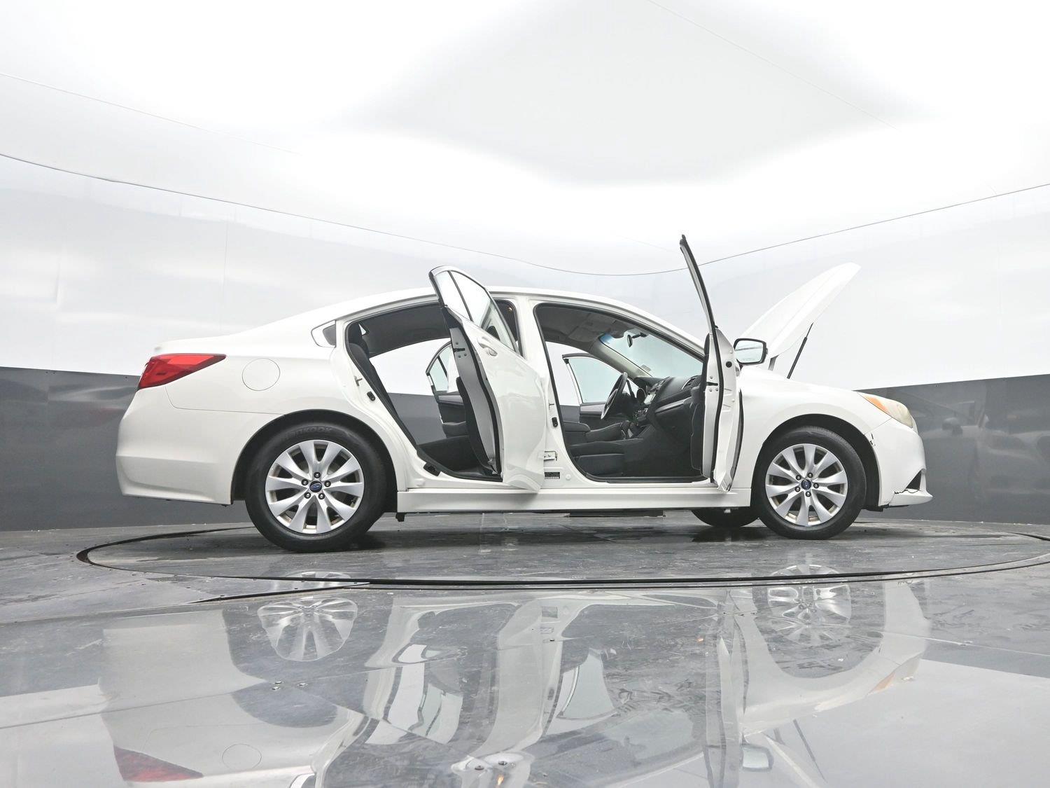 Used 2015 Crystal White Pearl Subaru 2.5i Premium image 48