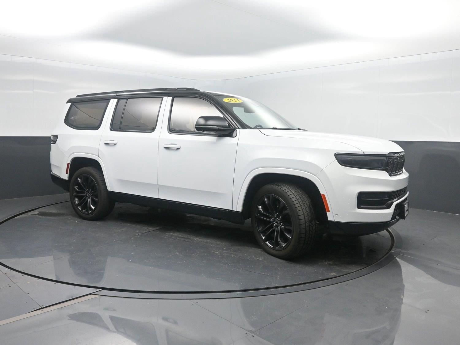 Used 2024 Bright White Clearcoat Jeep Series II Obsidian image 4