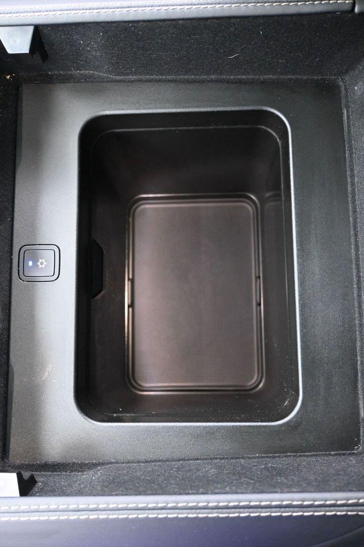 Used 2024 Bright White Clearcoat Jeep Series II Obsidian image 33