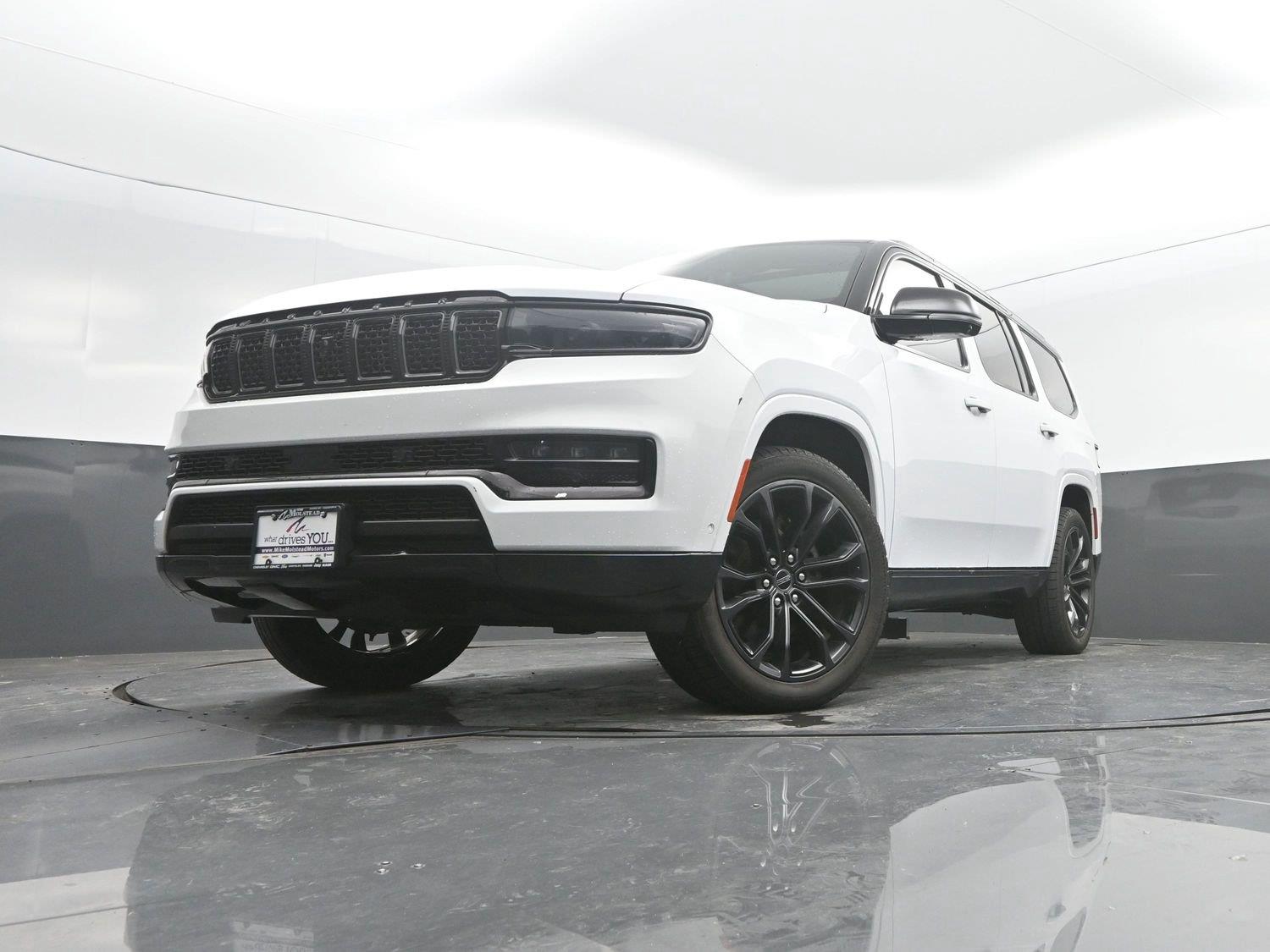 Used 2024 Bright White Clearcoat Jeep Series II Obsidian image 46