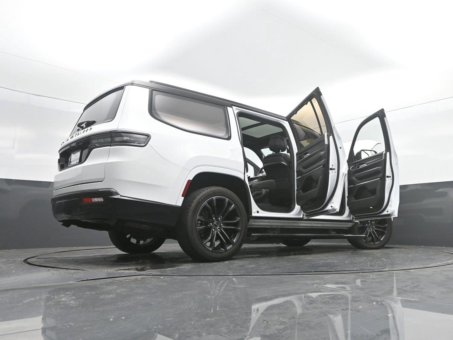 Used 2024 Bright White Clearcoat Jeep Series II Obsidian image 51