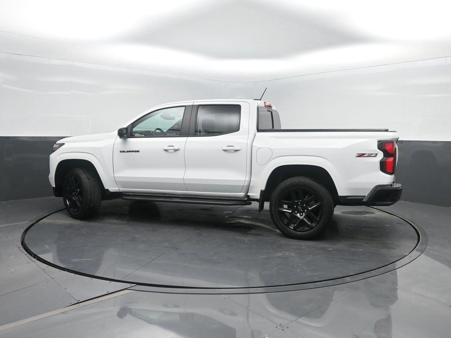 Used 2024 Summit White Chevrolet 4WD Z71 image 43