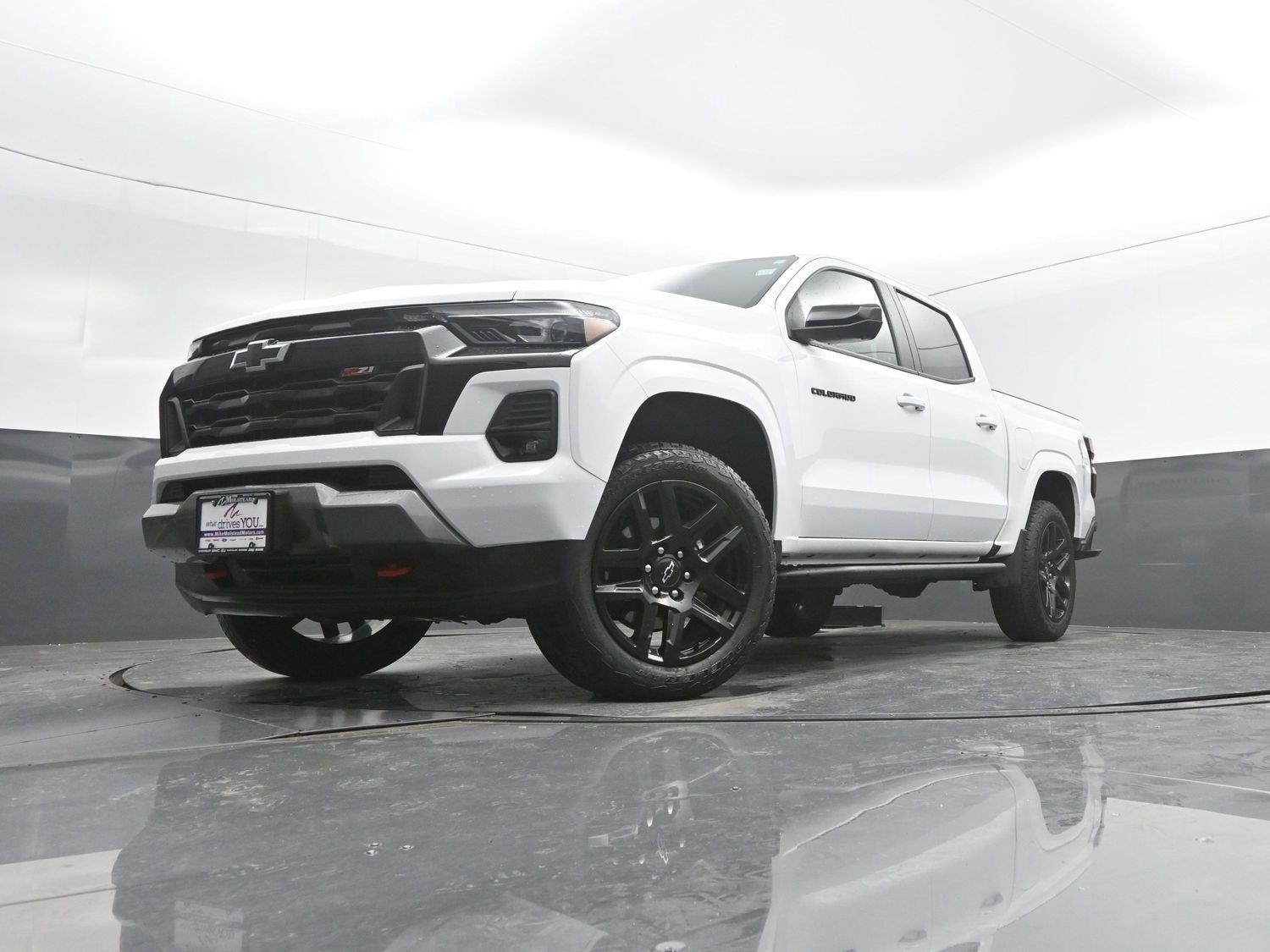 Used 2024 Summit White Chevrolet 4WD Z71 image 47