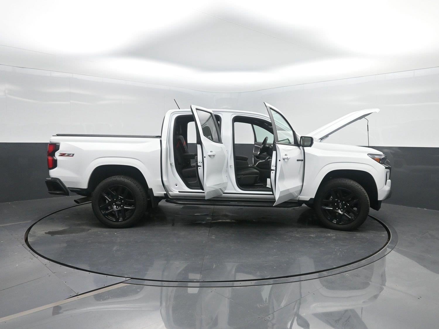 Used 2024 Summit White Chevrolet 4WD Z71 image 50