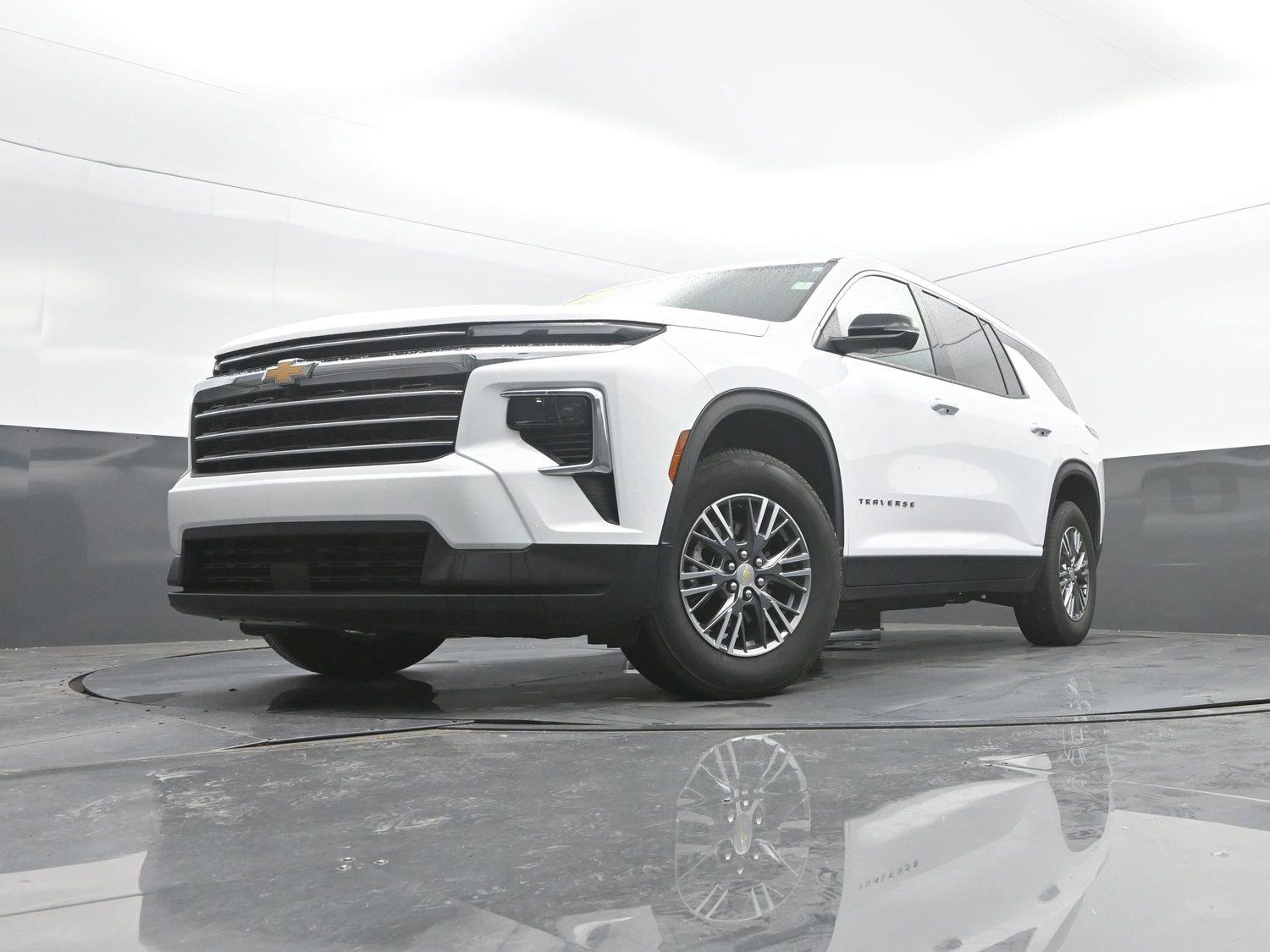 Used 2026 Summit White Chevrolet AWD LT image 44