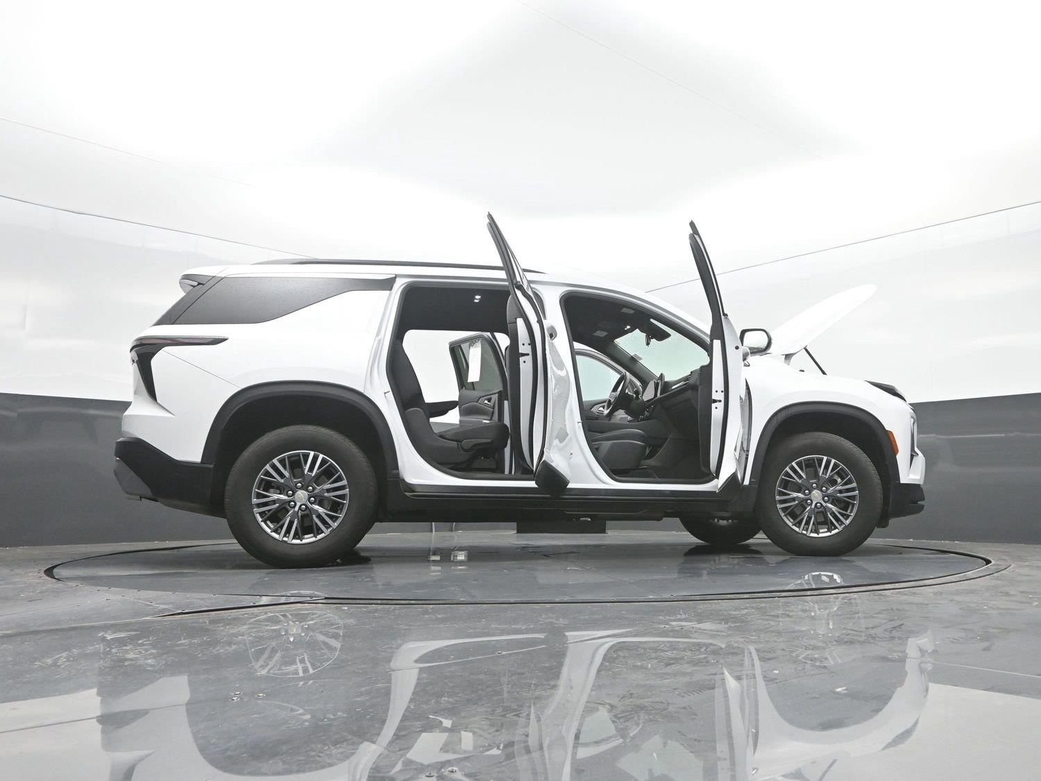 Used 2026 Summit White Chevrolet AWD LT image 51