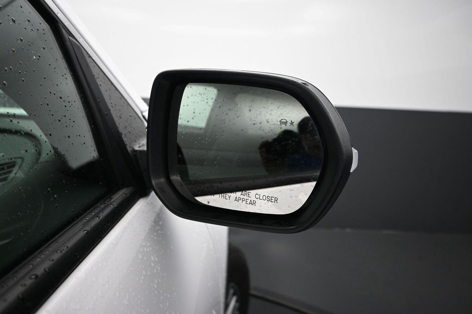 Used 2026 Summit White Chevrolet AWD LT image 9