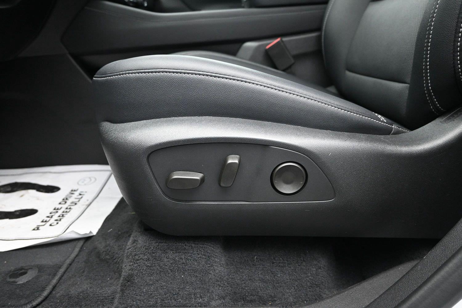 Used 2026 Summit White Chevrolet AWD LT image 21