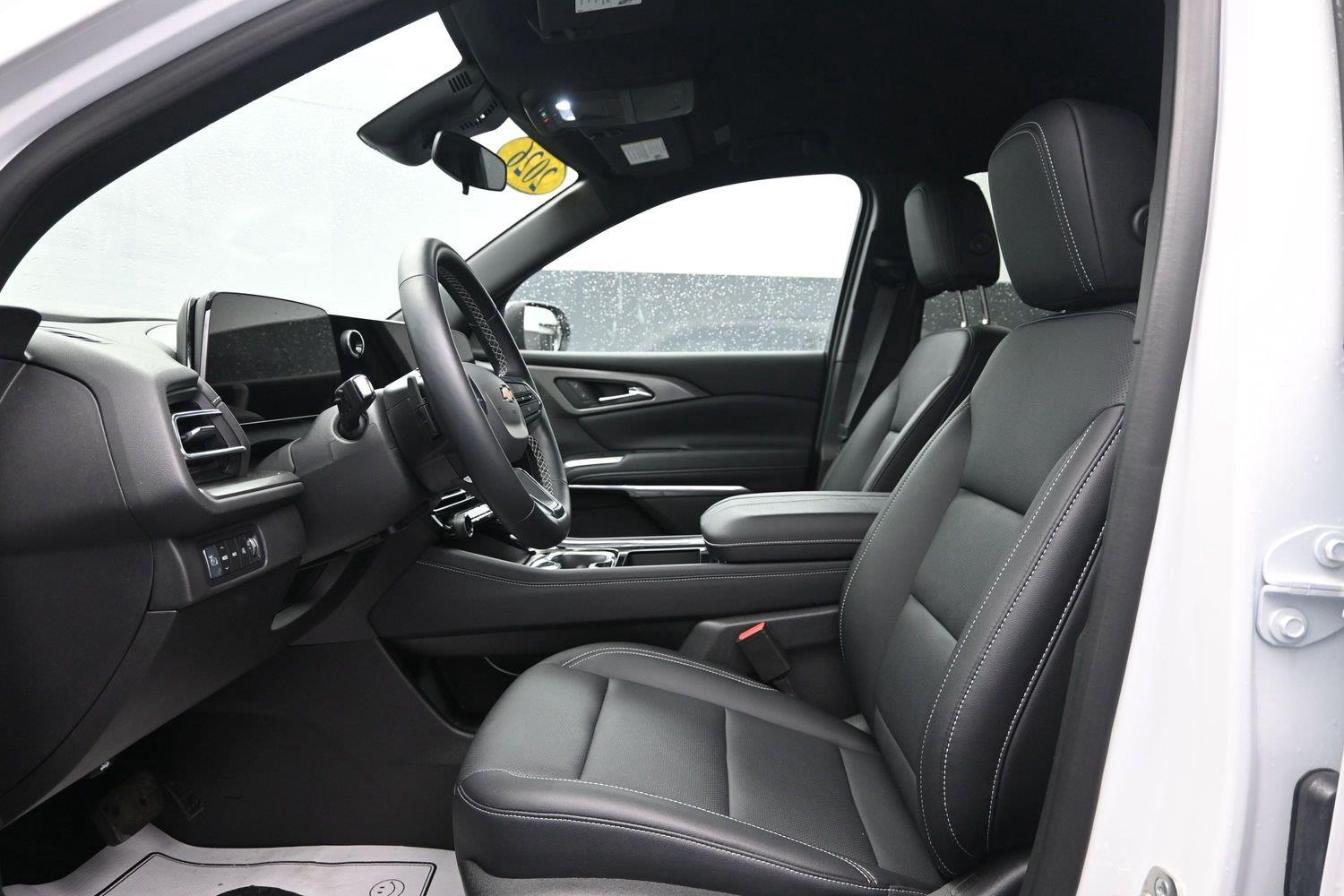 Used 2026 Summit White Chevrolet AWD LT image 22