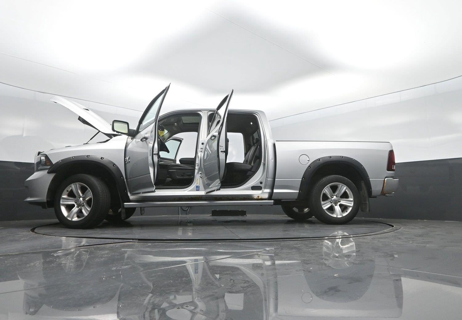 Used 2016 Bright Silver Metallic Ram Sport image 48