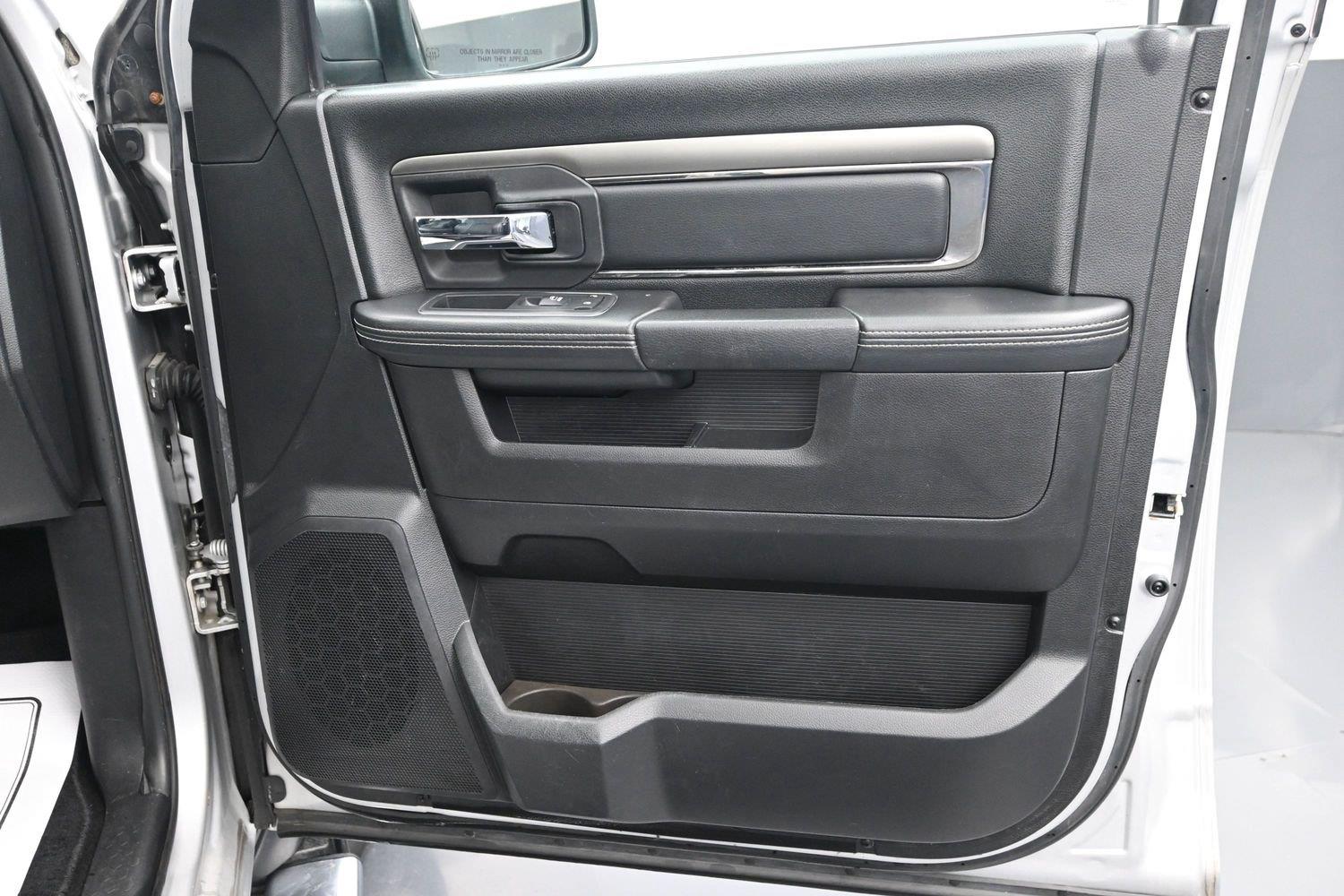 Used 2016 Bright Silver Metallic Ram Sport image 8