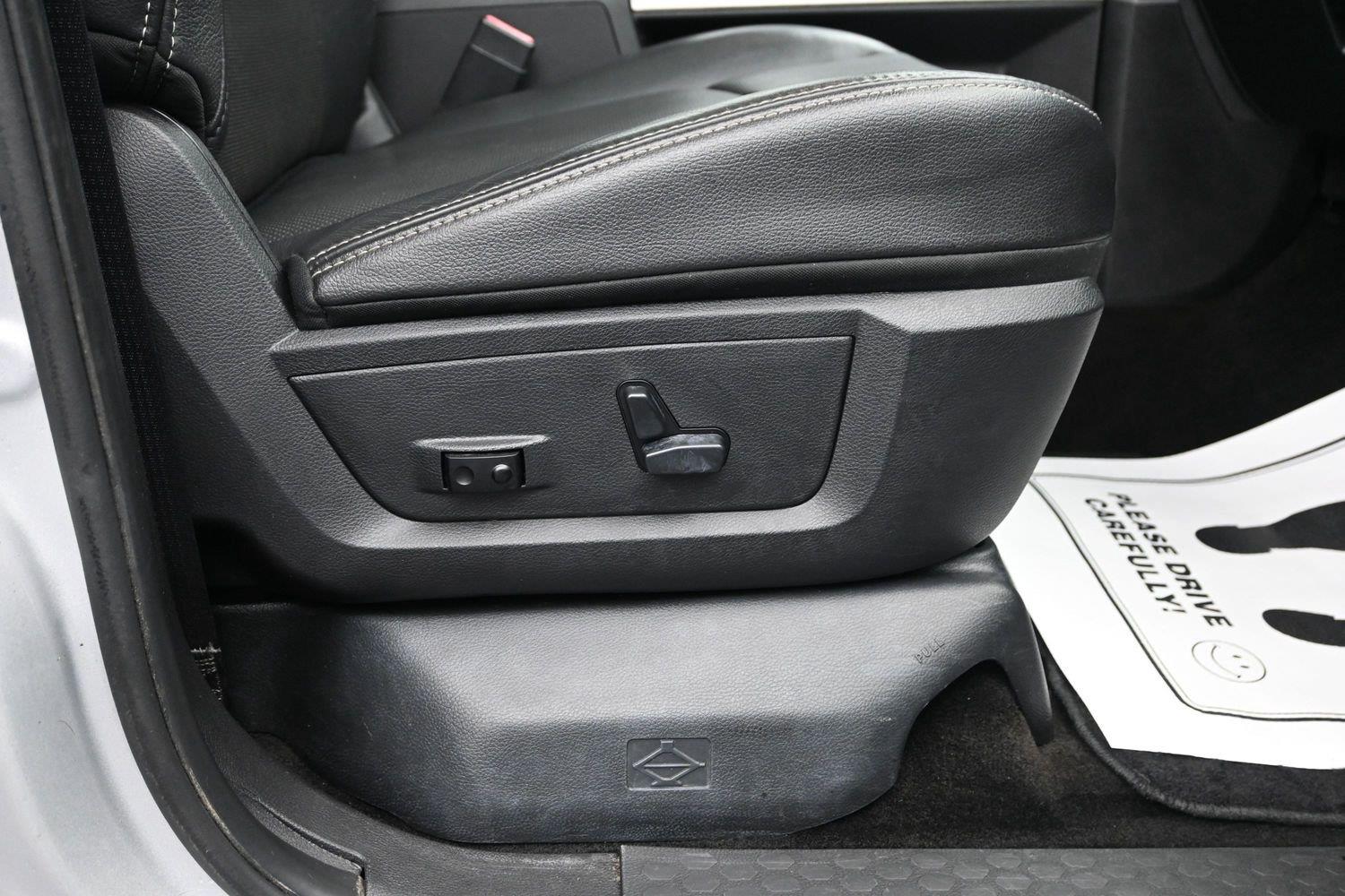 Used 2016 Bright Silver Metallic Ram Sport image 9