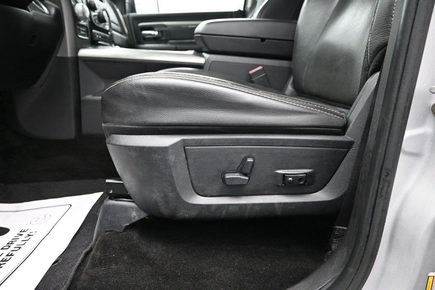 Used 2016 Bright Silver Metallic Ram Sport image 18