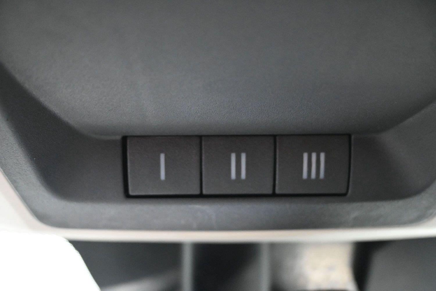 Used 2016 Bright Silver Metallic Ram Sport image 29