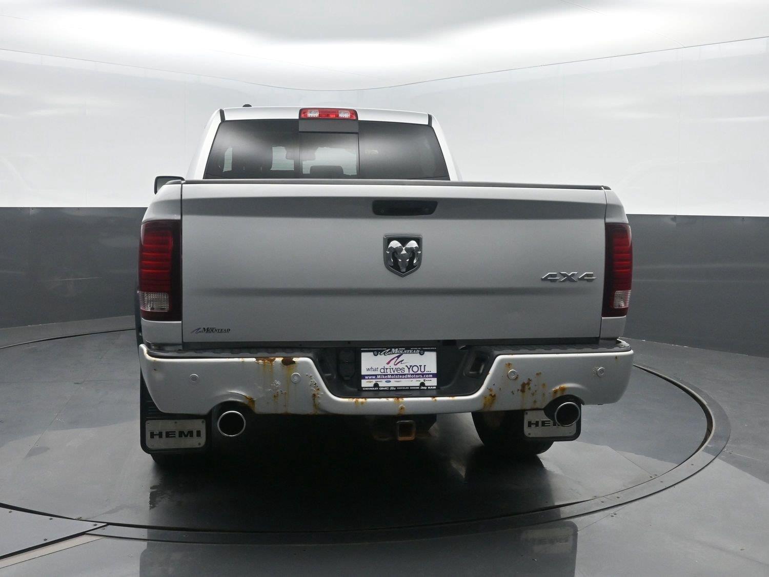 Used 2016 Bright Silver Metallic Ram Sport image 40