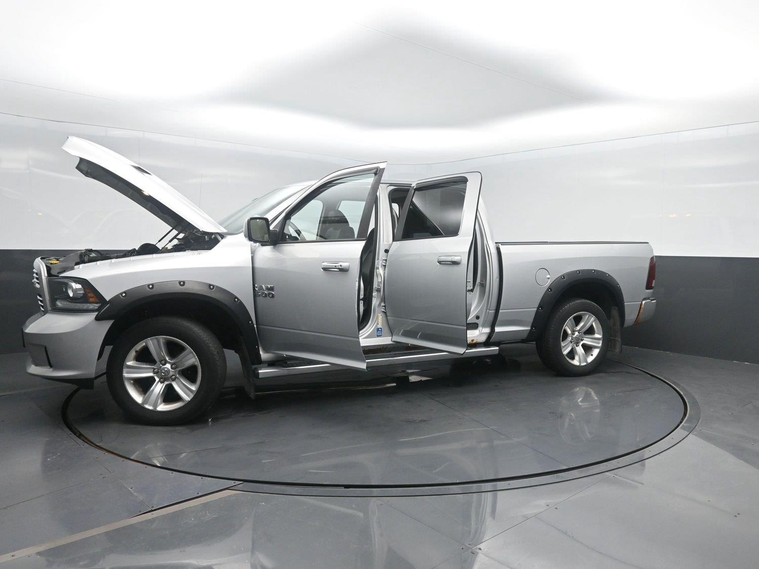 Used 2016 Bright Silver Metallic Ram Sport image 46