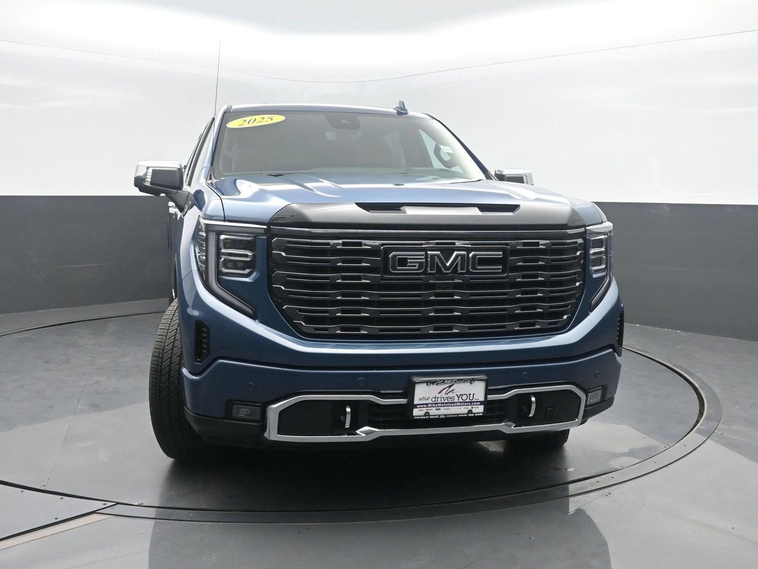 Used 2025 Downpour Metallic GMC Denali Ultimate image 45