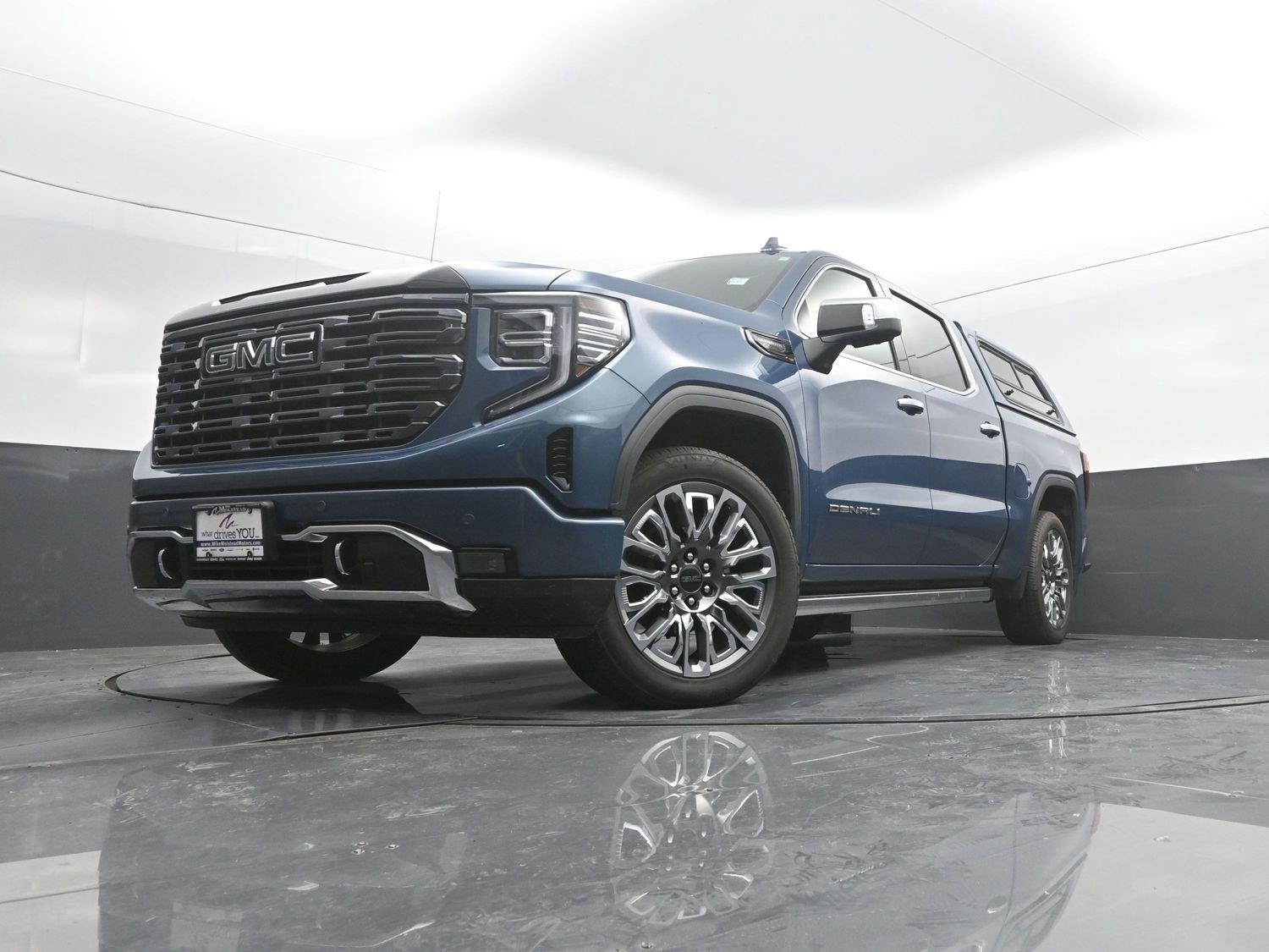 Used 2025 Downpour Metallic GMC Denali Ultimate image 47