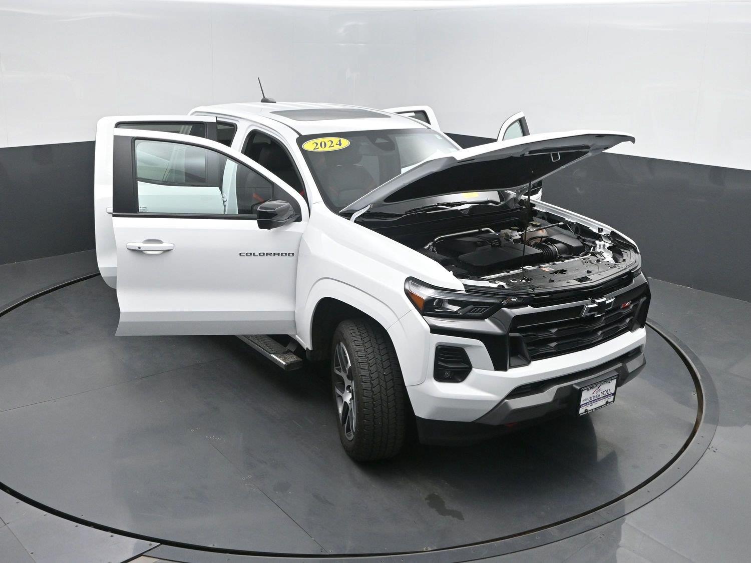 Used 2024 Summit White Chevrolet 4WD Z71 image 48