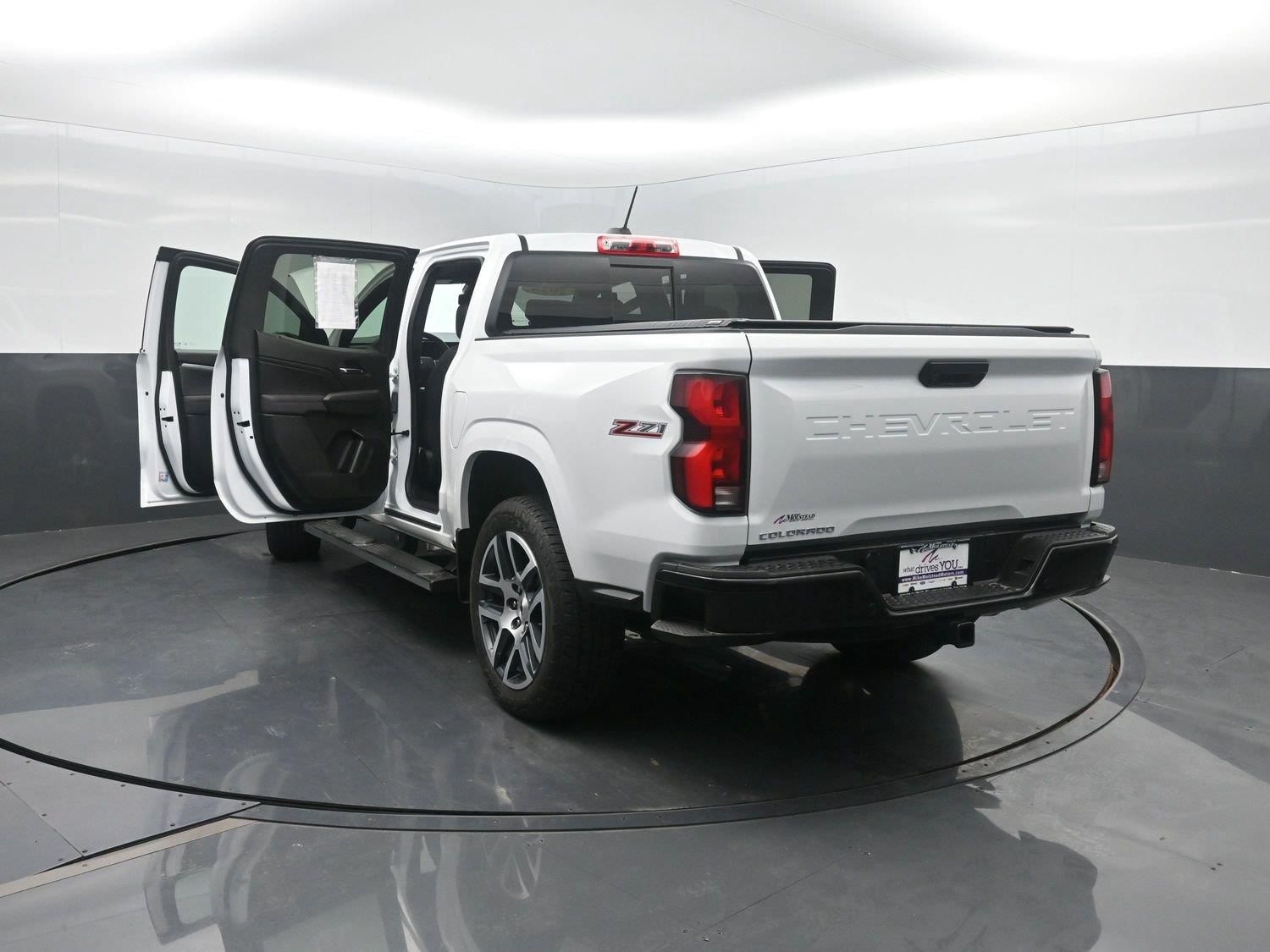 Used 2024 Summit White Chevrolet 4WD Z71 image 49