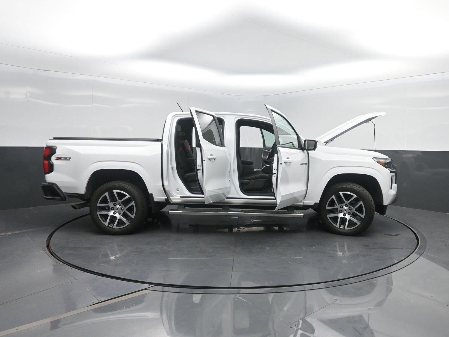 Used 2024 Summit White Chevrolet 4WD Z71 image 50