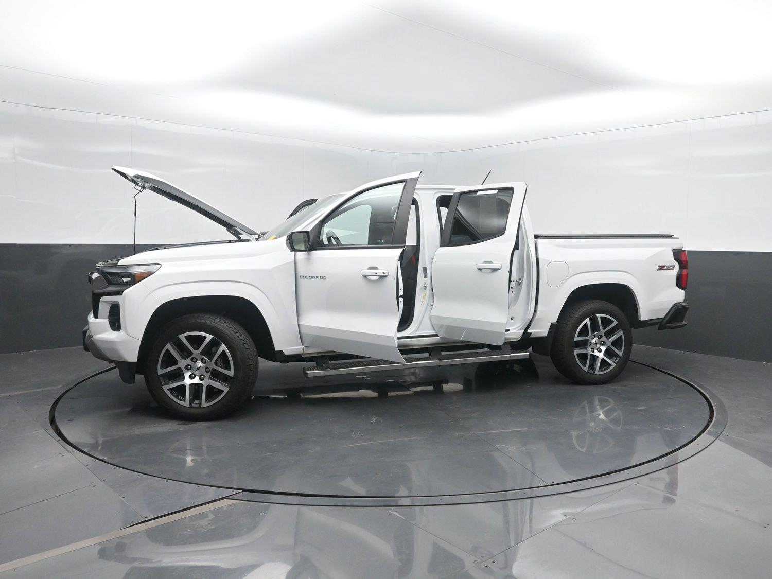 Used 2024 Summit White Chevrolet 4WD Z71 image 51