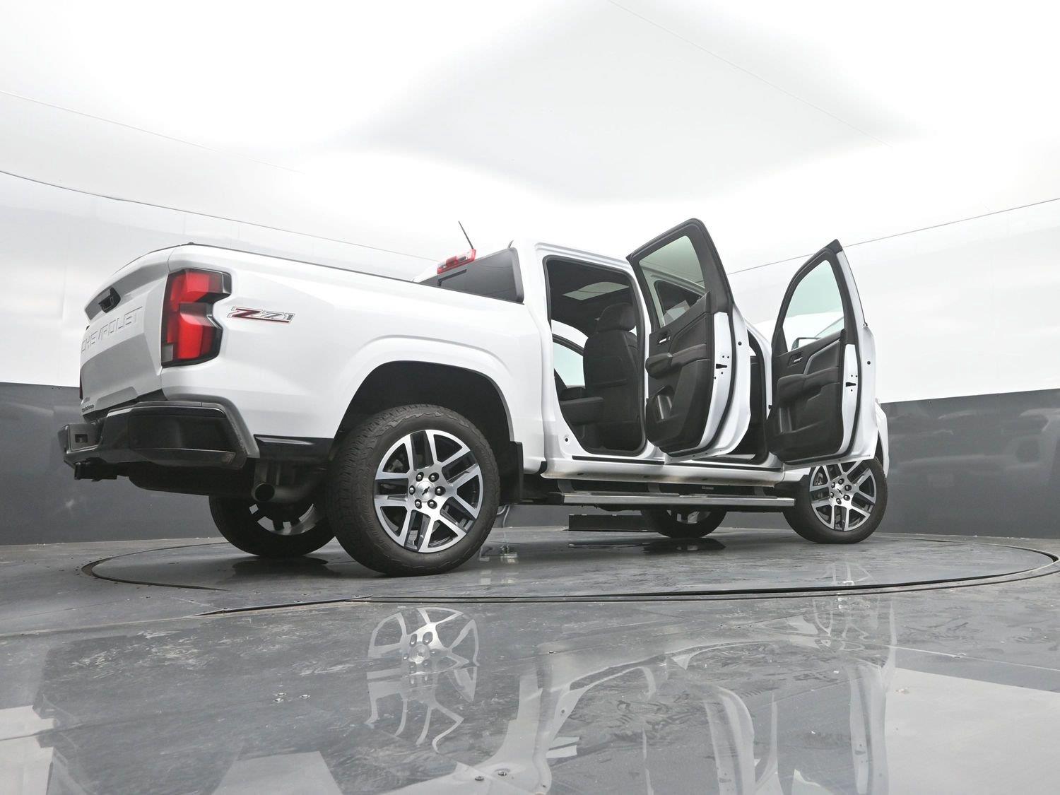 Used 2024 Summit White Chevrolet 4WD Z71 image 52