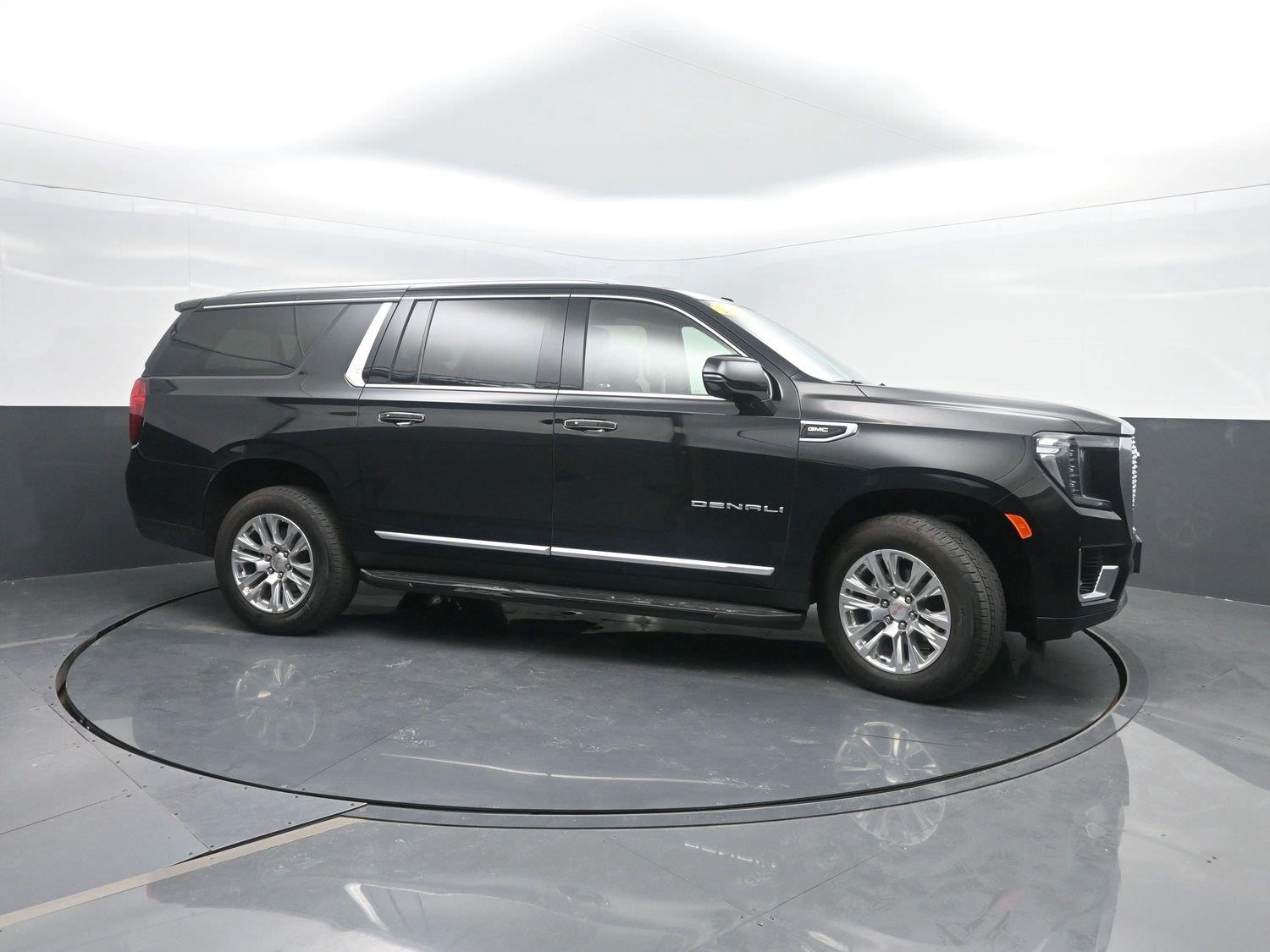 Used 2024 Onyx Black GMC Denali image 3