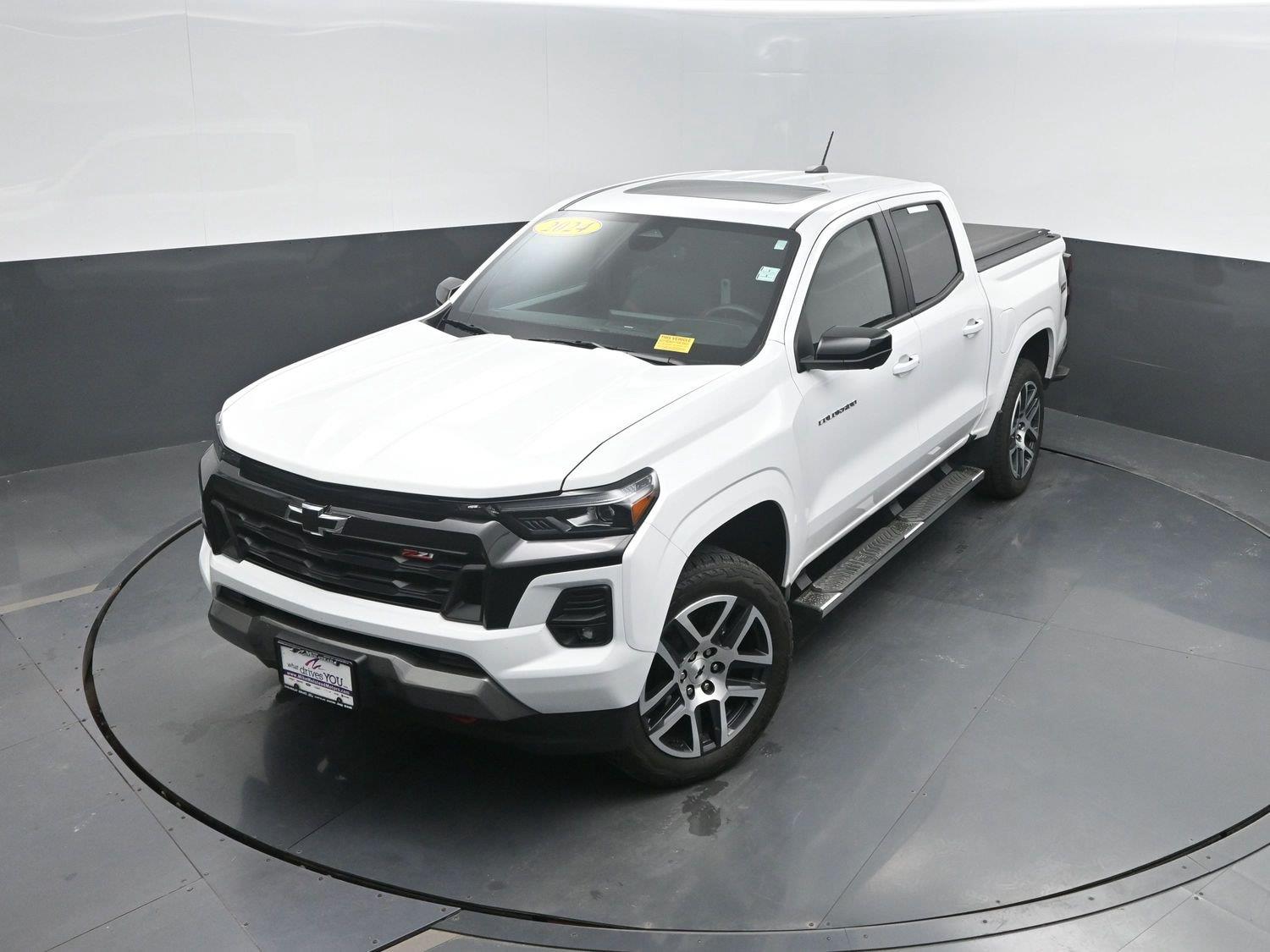 Used 2024 Summit White Chevrolet 4WD Z71 image 39
