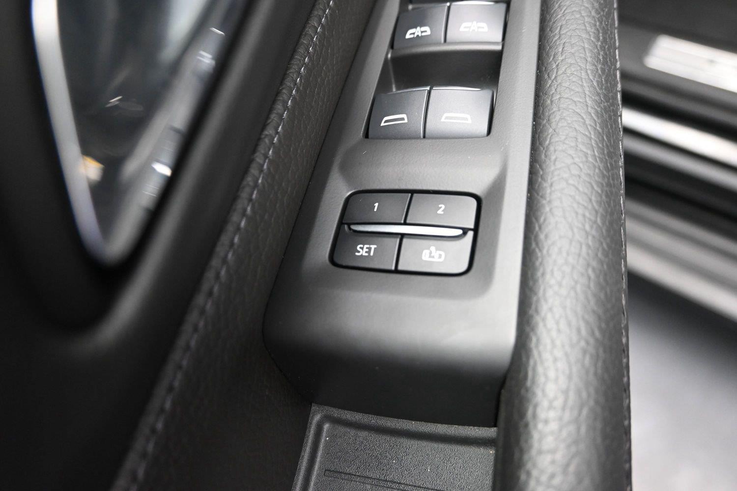 Used 2024 Onyx Black GMC Denali image 26