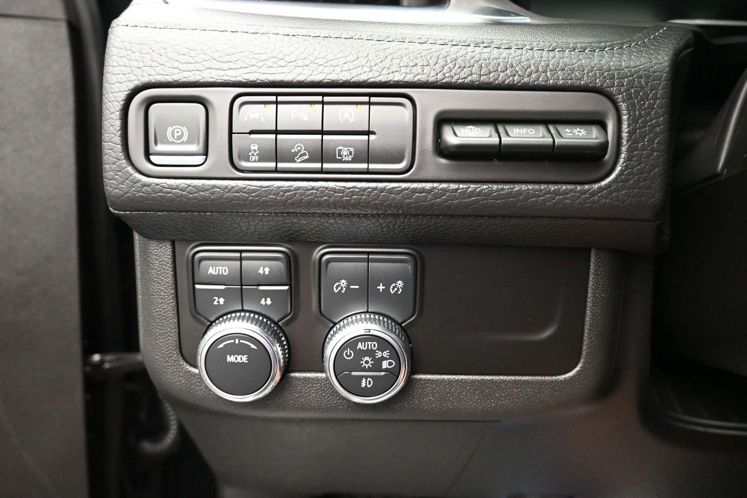 Used 2024 Onyx Black GMC Denali image 29