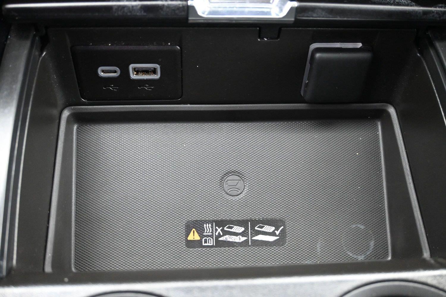 Used 2024 Onyx Black GMC Denali image 38
