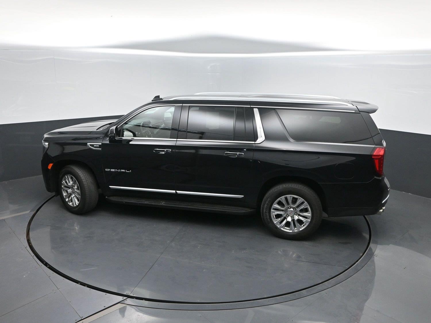 Used 2024 Onyx Black GMC Denali image 46