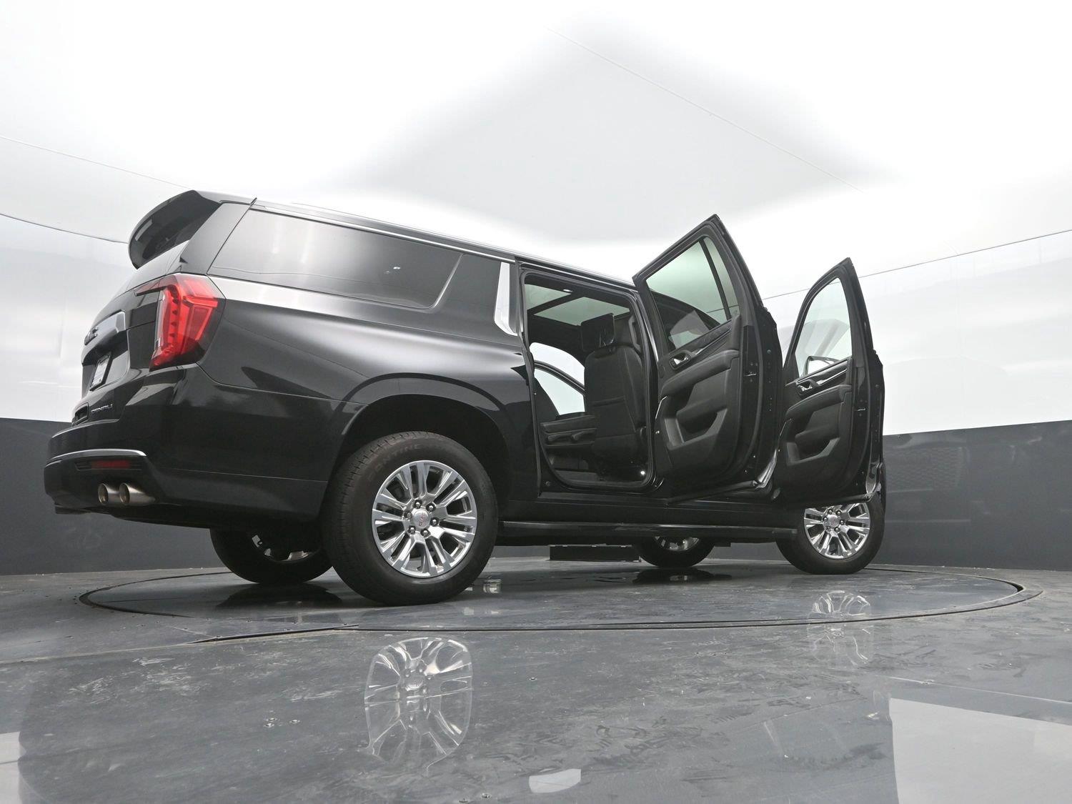 Used 2024 Onyx Black GMC Denali image 58