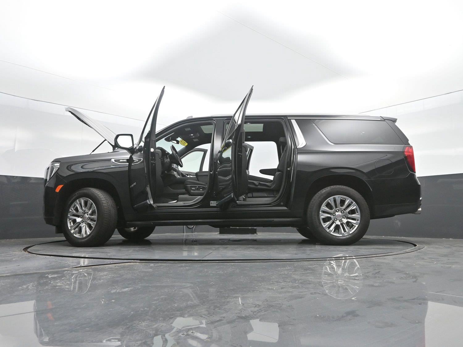 Used 2024 Onyx Black GMC Denali image 59