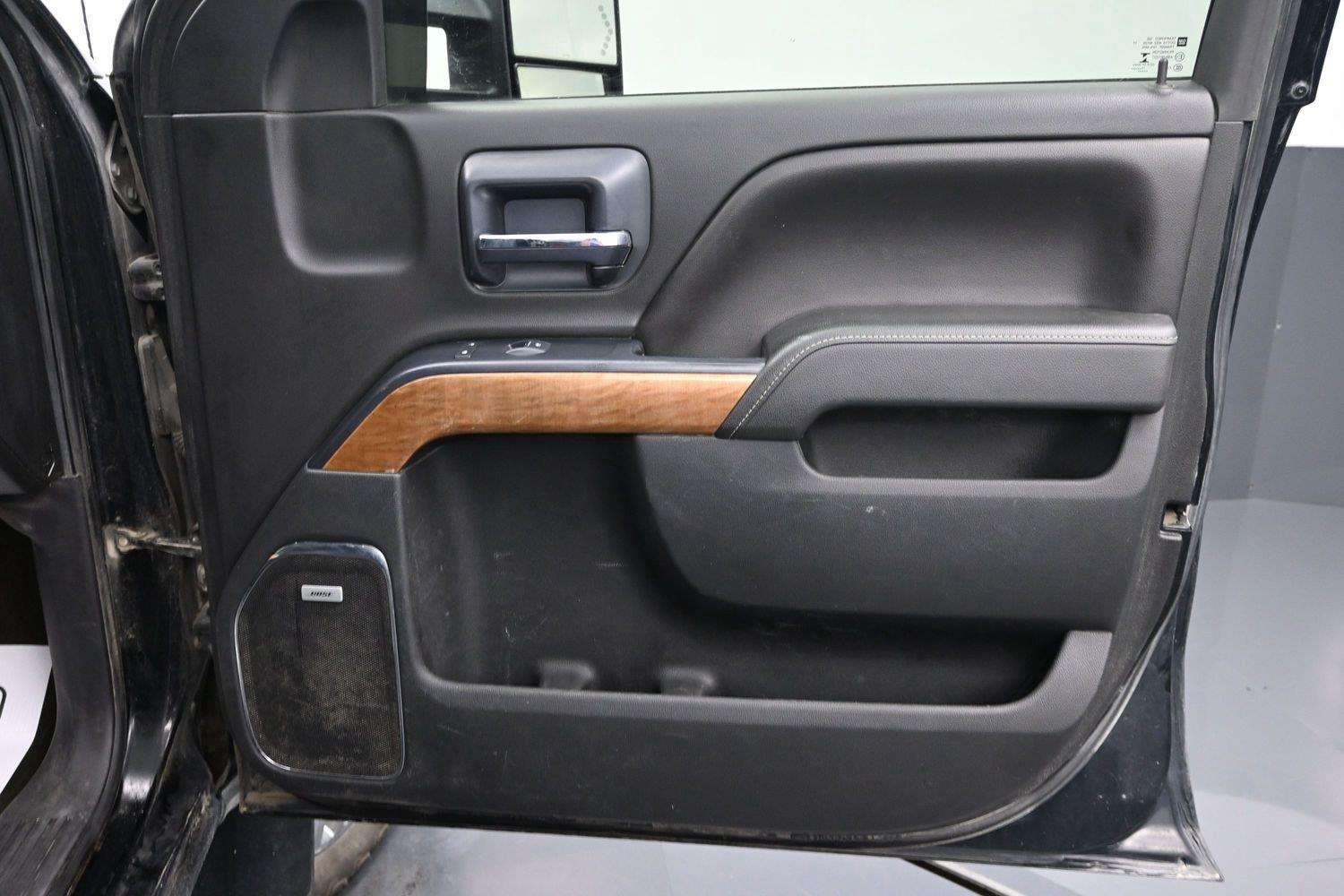 Used 2015 Black Chevrolet LTZ image 8