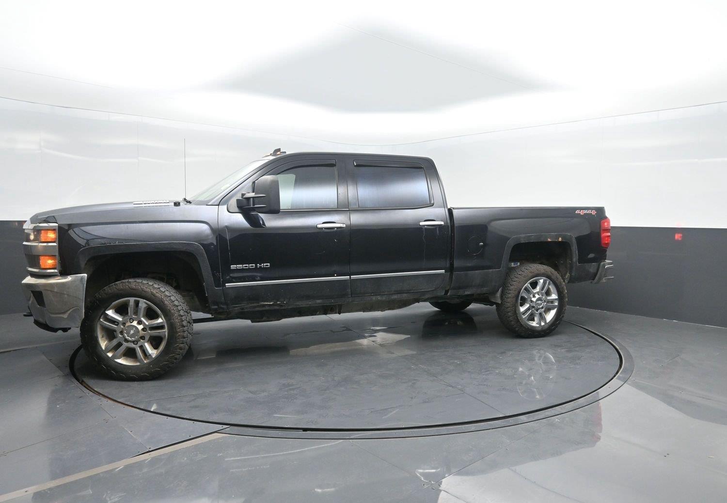 Used 2015 Black Chevrolet LTZ image 40