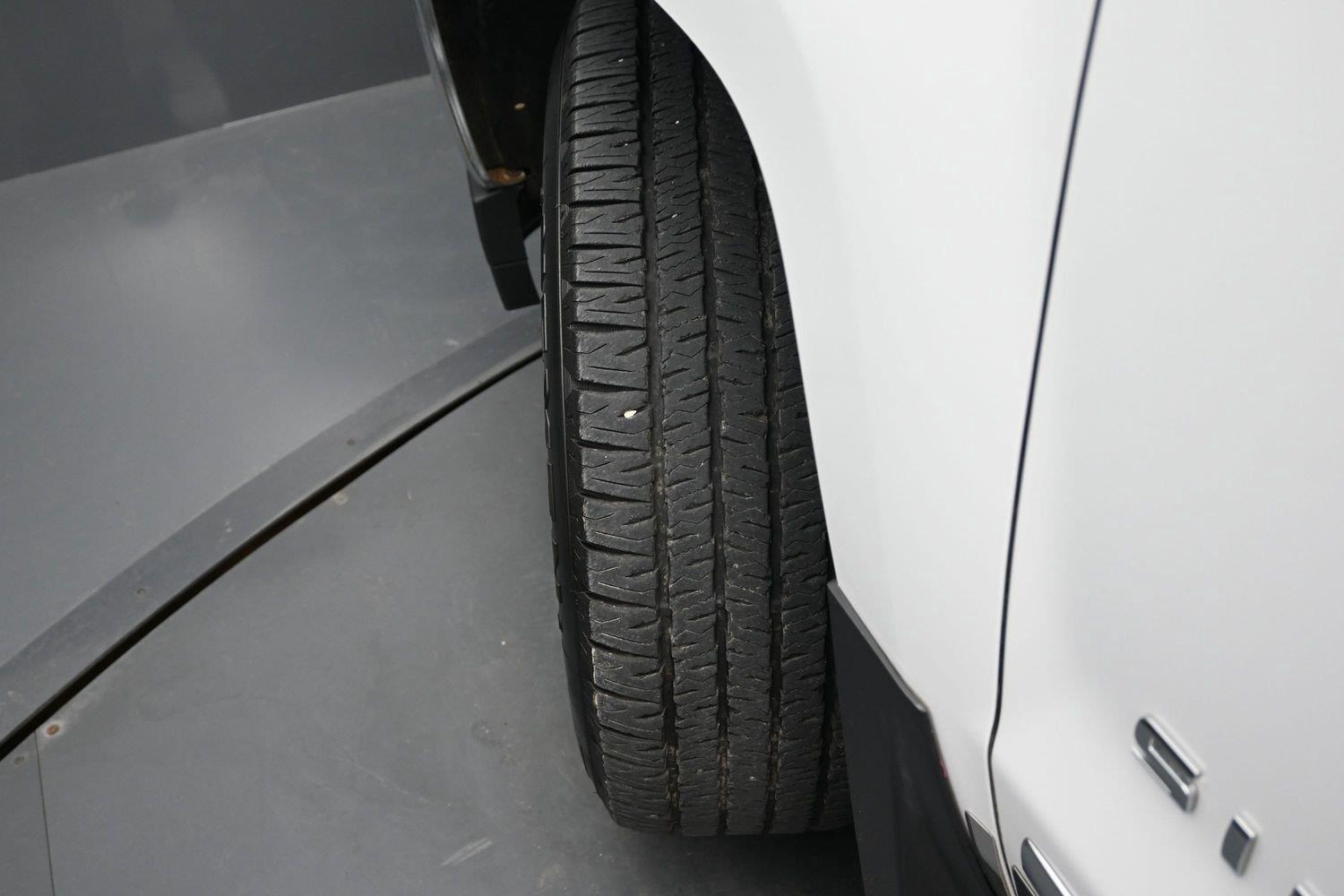Used 2016 Summit White Chevrolet LTZ image 5
