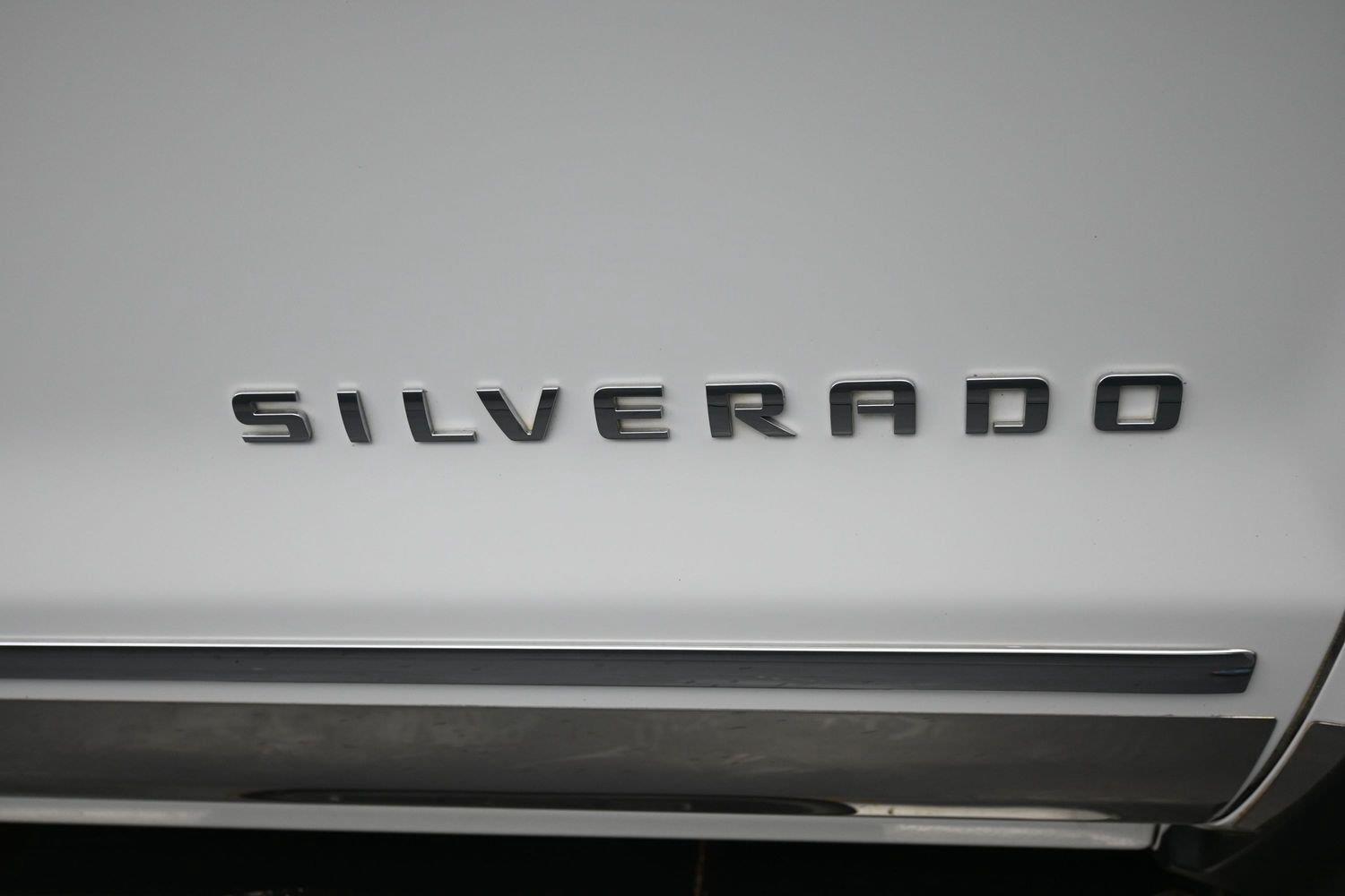 Used 2016 Summit White Chevrolet LTZ image 6