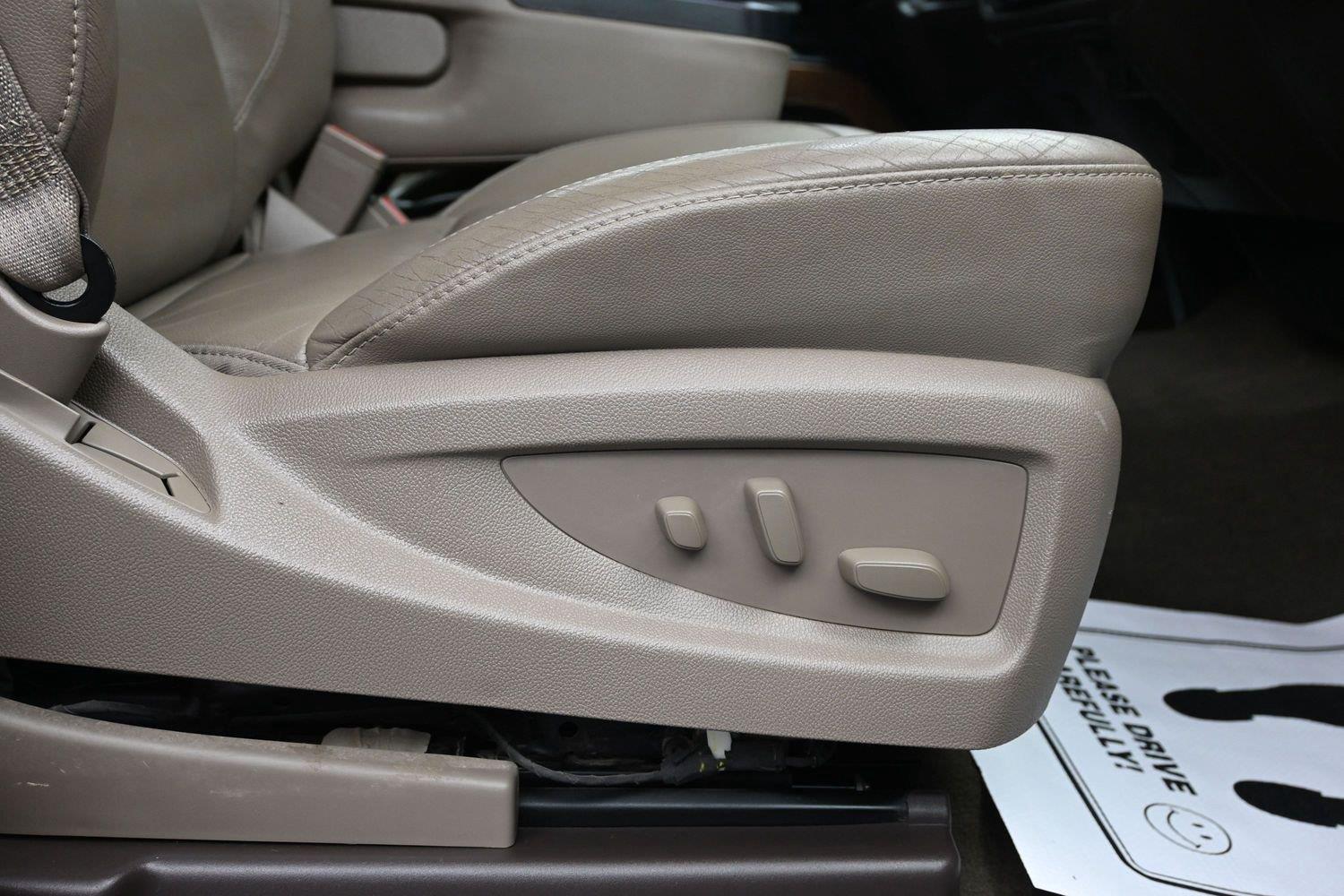 Used 2016 Summit White Chevrolet LTZ image 9