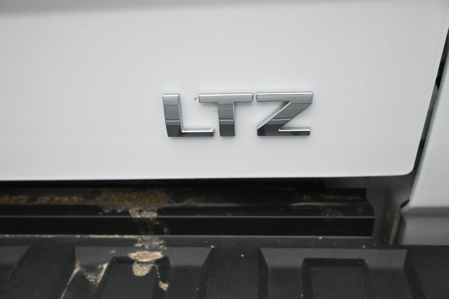 Used 2016 Summit White Chevrolet LTZ image 15