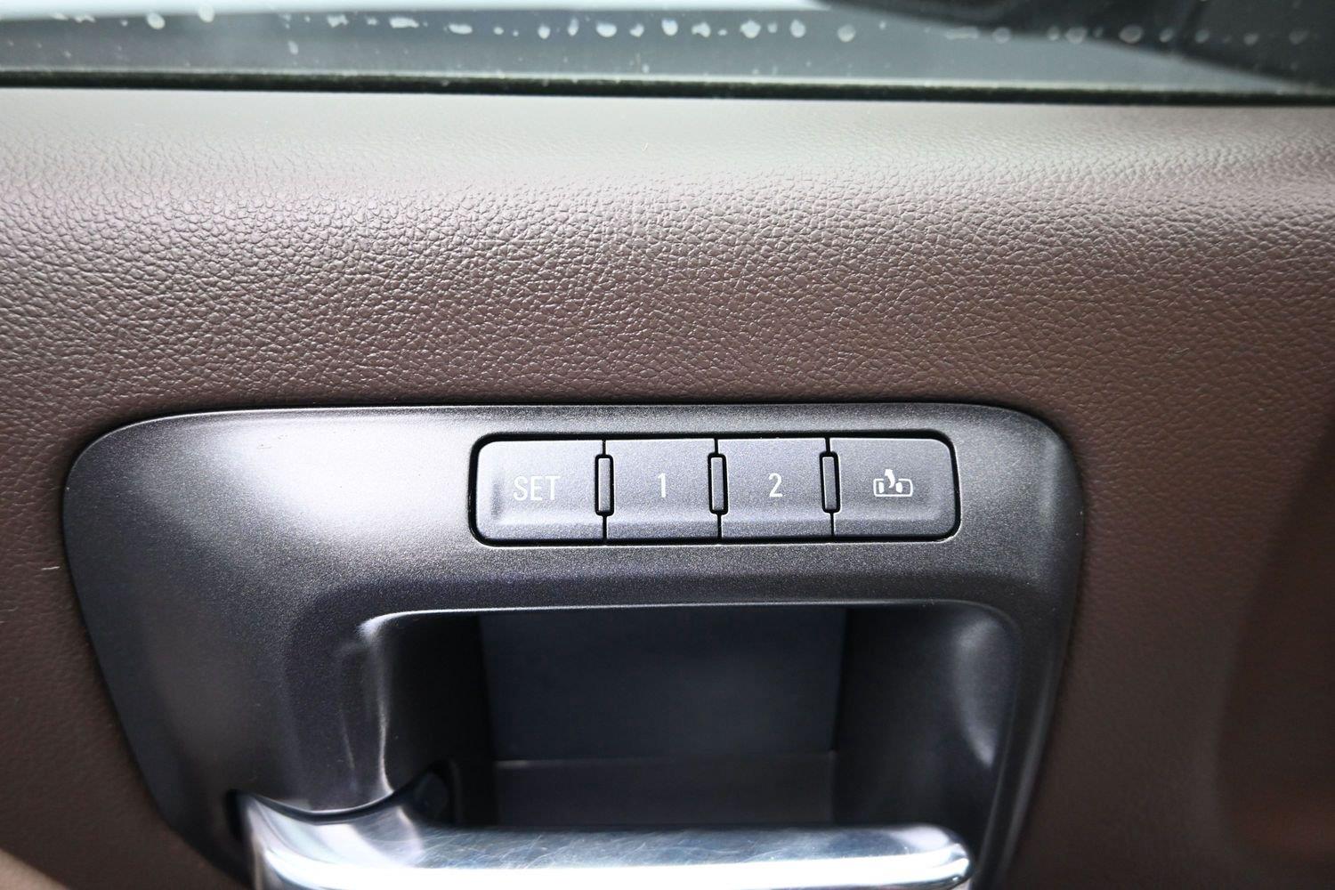 Used 2016 Summit White Chevrolet LTZ image 20