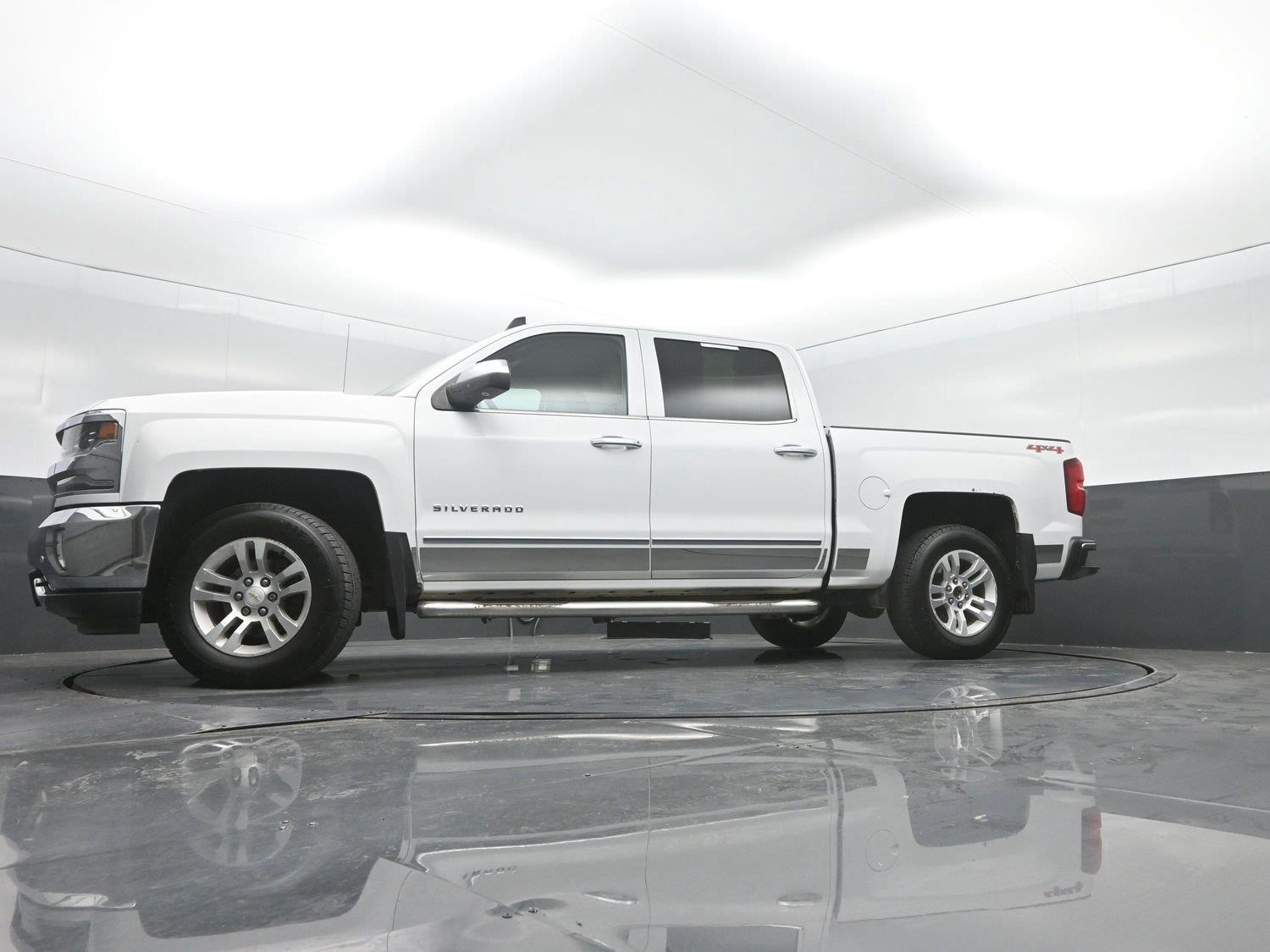 Used 2016 Summit White Chevrolet LTZ image 34