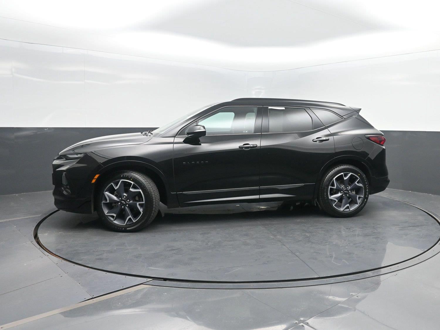 Used 2021 BLACK CHEVROLET  image 2