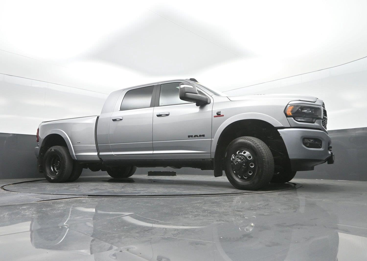 Used 2023 Billet Silver Metallic Clearcoat Ram Limited image 42