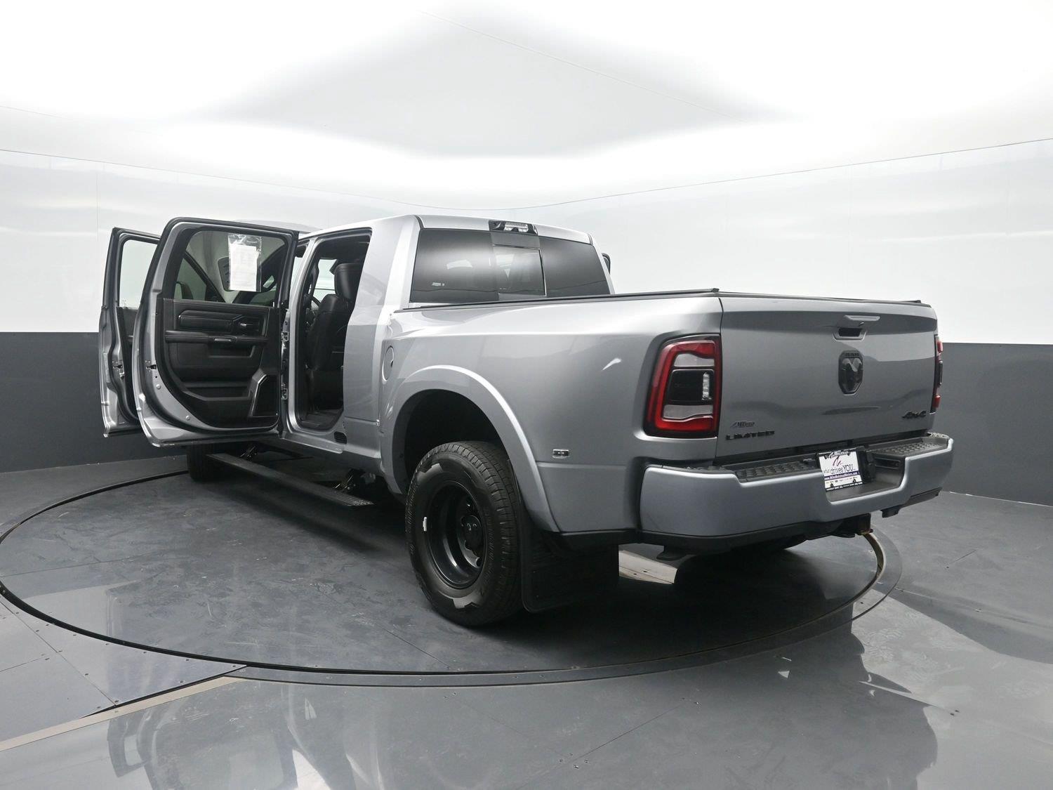 Used 2023 Billet Silver Metallic Clearcoat Ram Limited image 53